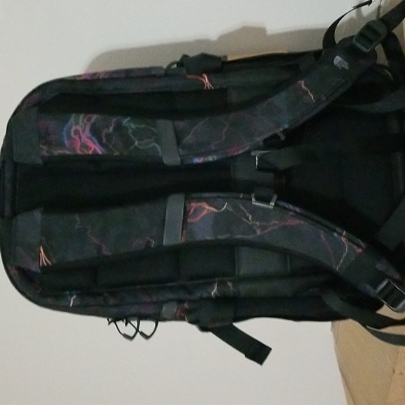 NEW! The North Face Recon fullsize backpack NWT - Picture 5 of 14